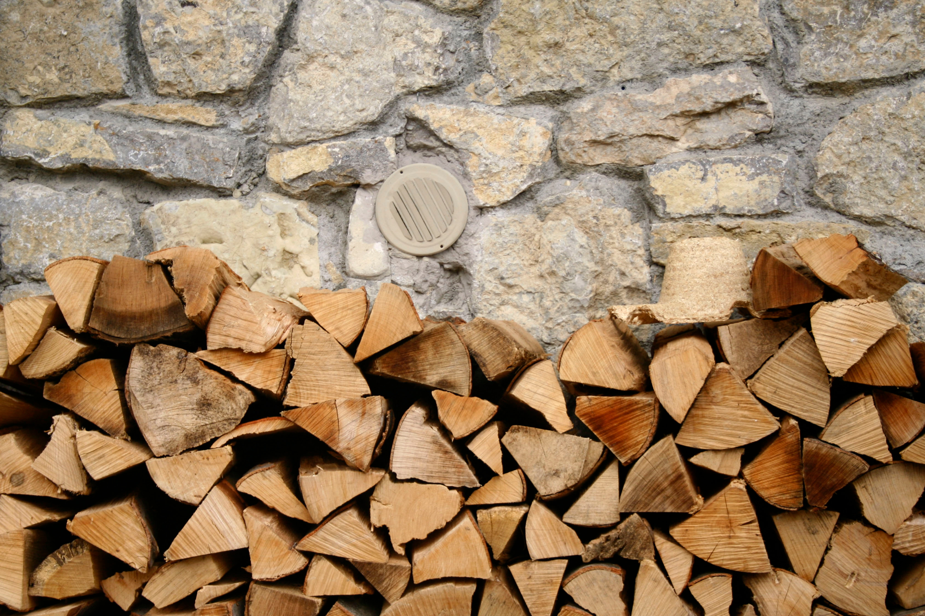 Livraison de bois à Bédarieux